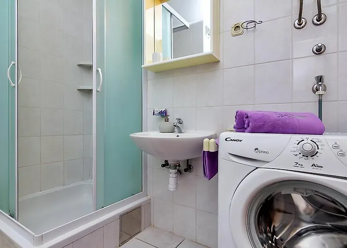 Gradiscanskih * Макарська